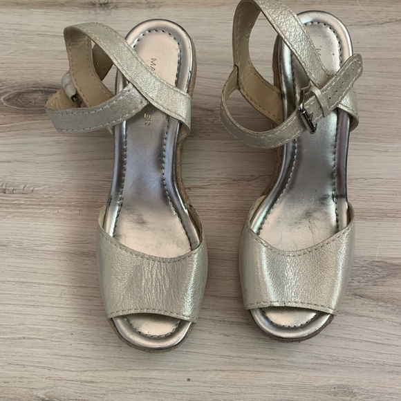 💖BOGO💖Marc Fisher Maiseey SilverEspadrilleSandal - Picture 2 of 6